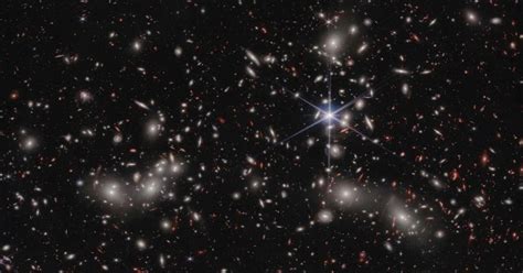 W­e­b­b­ ­u­z­a­k­ ­b­i­r­ ­g­a­l­a­k­s­i­d­e­ ­i­k­i­n­c­i­ ­b­i­r­ ­m­e­r­c­e­k­l­i­ ­s­ü­p­e­r­n­o­v­a­ ­t­e­s­p­i­t­ ­e­t­t­i­